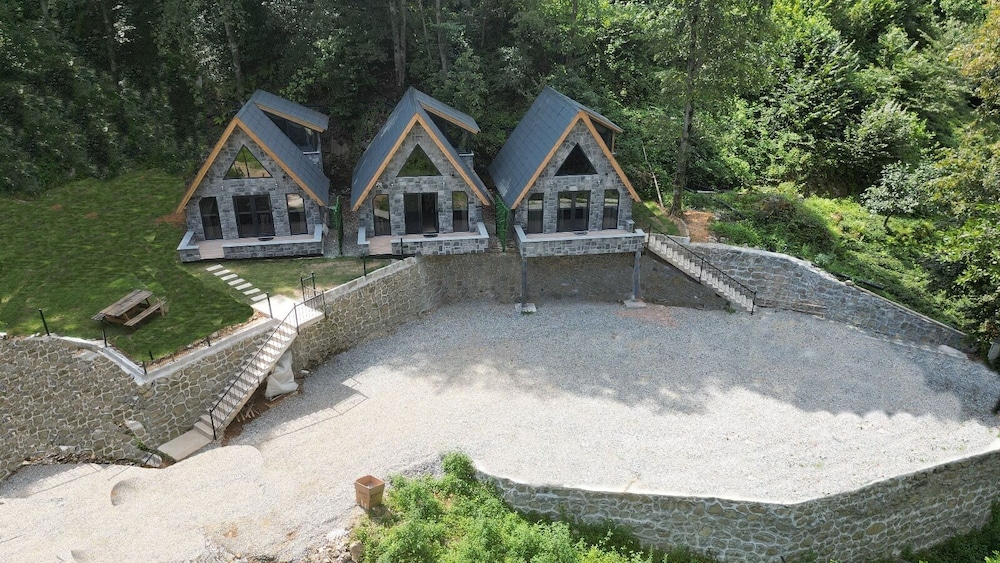 Akkaya Köyü Yolu in Ardesen, Turkey