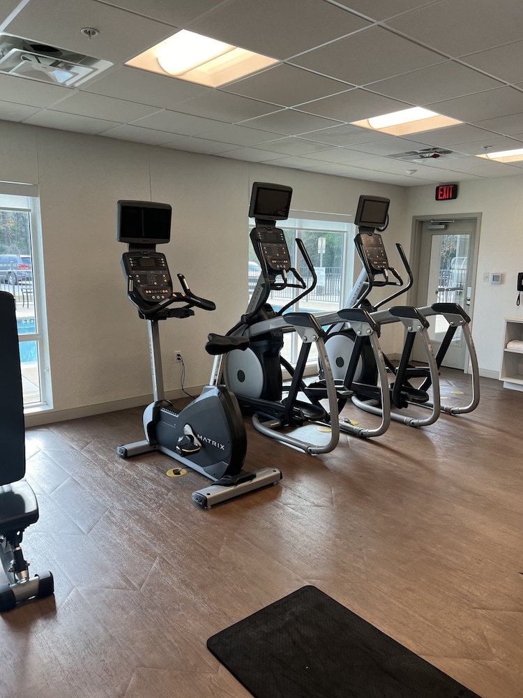 Holiday Inn Express & Suites Mobile University Area by IHG - photo 49