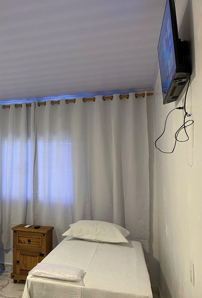 Hotel Wm — Unknown City — photo 5