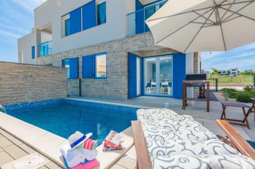 Villa Miri Cherry — 4-Star Luxury Hotel in Privlaka, Croatia