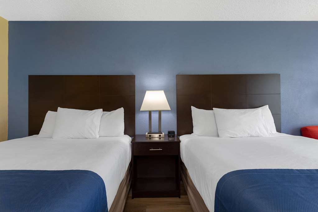 Days Inn by Wyndham Greensboro Airport - photo 24