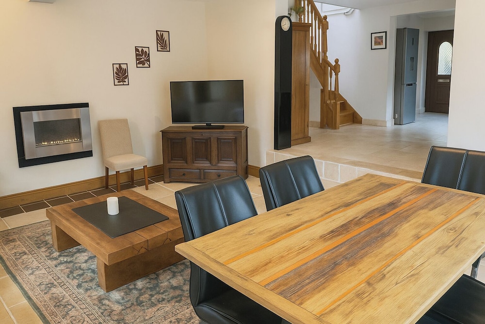 Sleeps 4 Old Farmhouse Near Pendle Hill