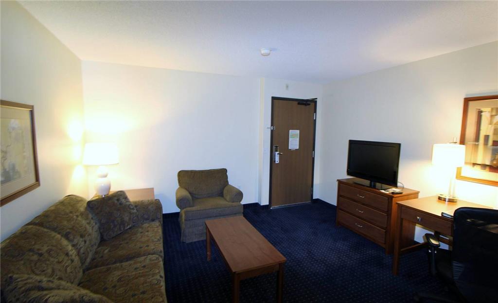 AmericInn by Wyndham Cedar Rapids Airport - photo 20