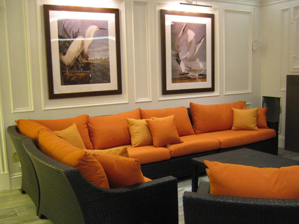 The Inn At Crystal Cove On Boston Harbor - photo 9