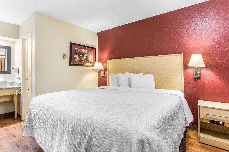 Red Roof Inn PLUS Nashville North Goodlettsville - photo 11