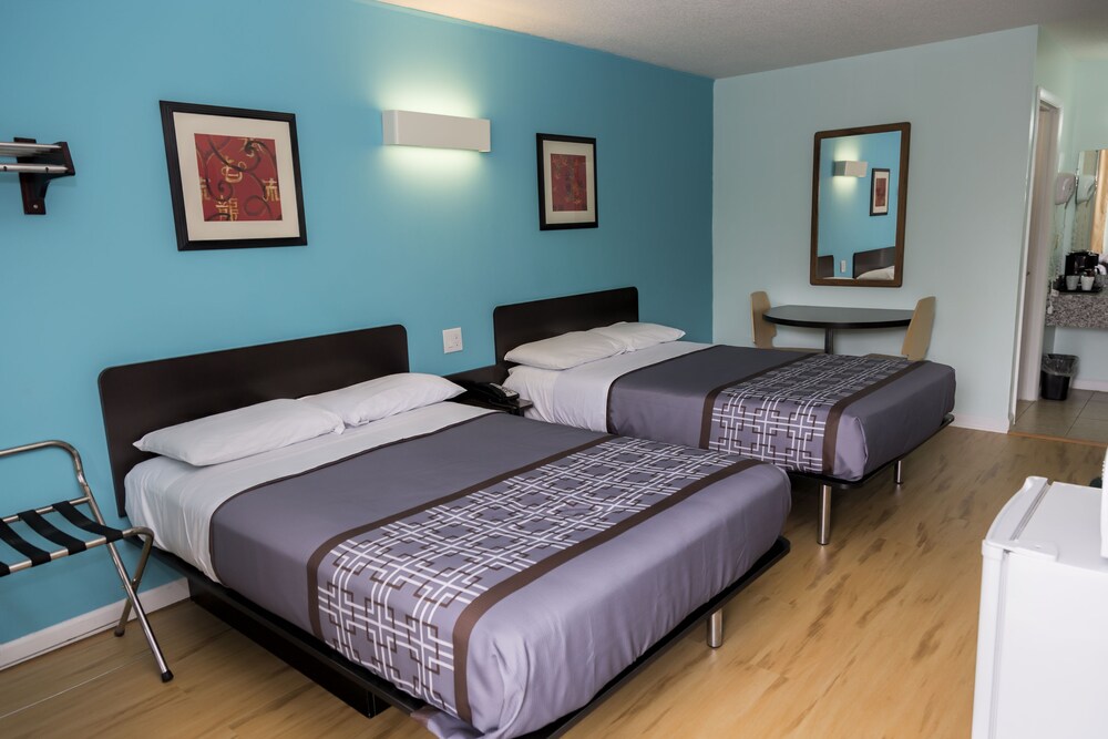 Relax Inn Motel - photo 8