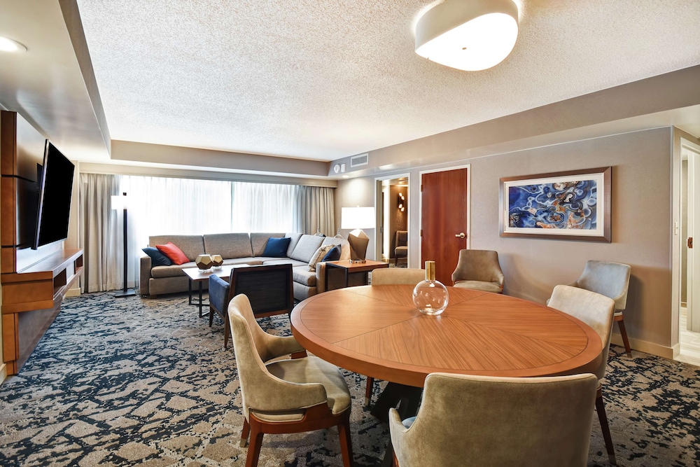 Embassy Suites by Hilton Omaha Downtown Old Market - photo 17