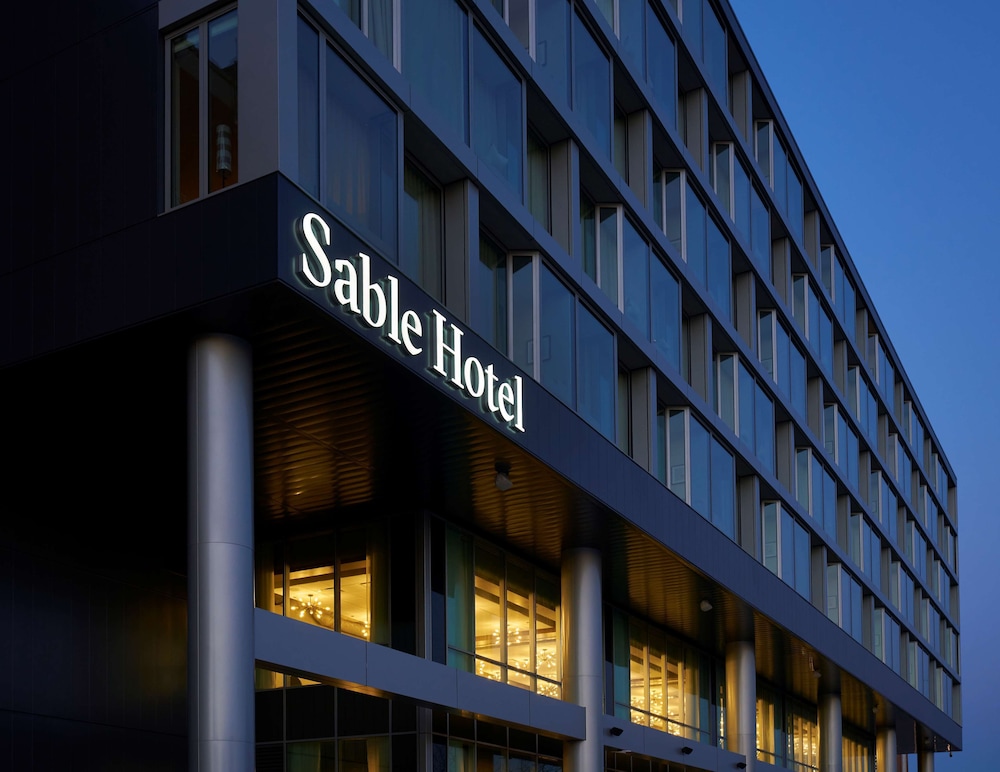 Sable at Navy Pier Chicago Curio Collection by Hilton - photo 57
