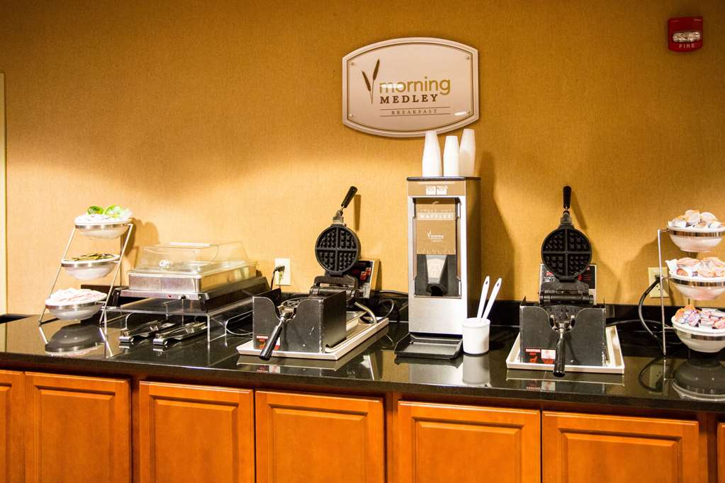 Sleep Inn & Suites Conference Center Eau Claire North - photo 42