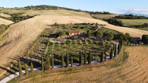 Agriturismo Santa Maria — 4-Star Luxury Hotel in Pienza, Italy