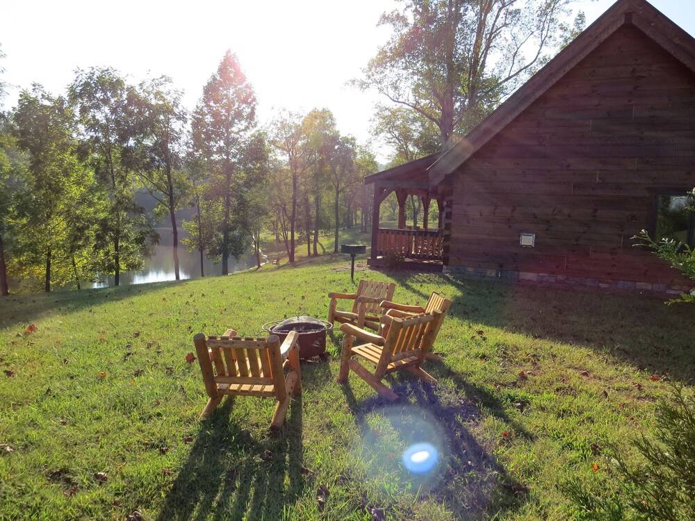Southern Comfort Lakeside Cabin Resort - photo 31
