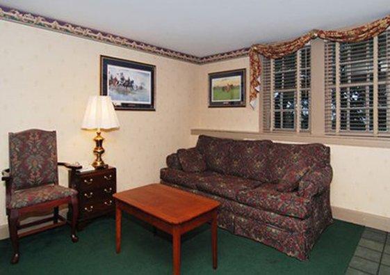 Quality Inn At General Lee's Headquarters - photo 11