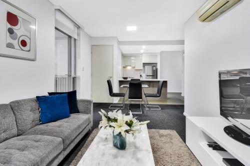 North Sydney Corporate Apartment MIL2251106 — 4-Star Luxury Hotel in Sydney, Australia