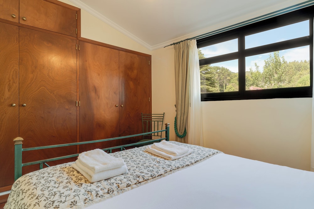 Quinta dos Abutitos in Santa Cruz, Portugal