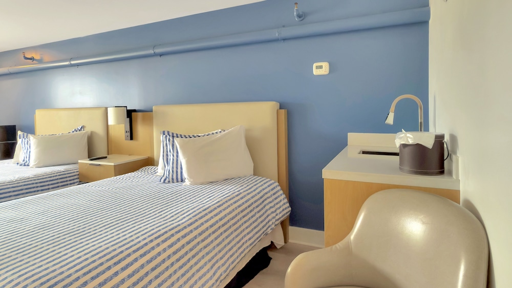 Harborline Hotel - photo 6