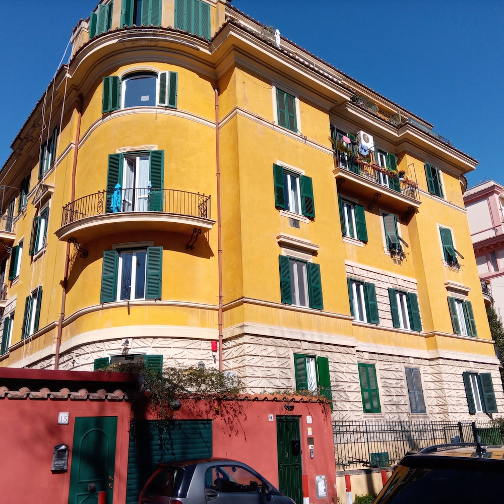 Andenis Tiber House — 4-Star Luxury Hotel in Rome, Italy