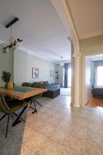 YourHappyPlace flat in SKG — 4-Star Luxury Hotel in Thessaloniki, Greece