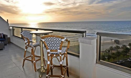Penthouse Apartment On The Beach — 4-Star Luxury Hotel in Bat Yam, Israel