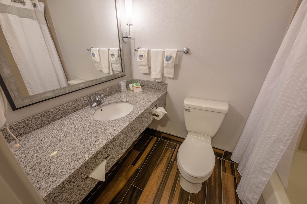 Holiday Inn Manahawkin Long Beach Island by IHG - photo 40
