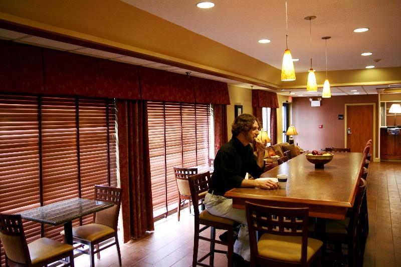 Hampton Inn Marion - photo 6