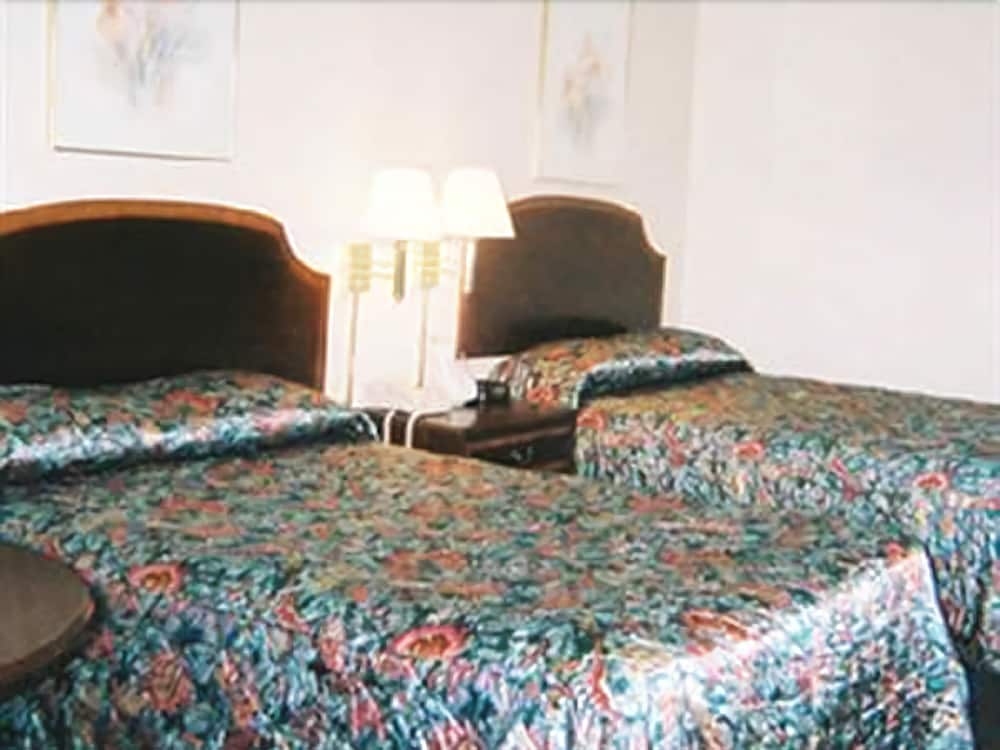 Red Carpet Inn And Suites Scranton - photo 6