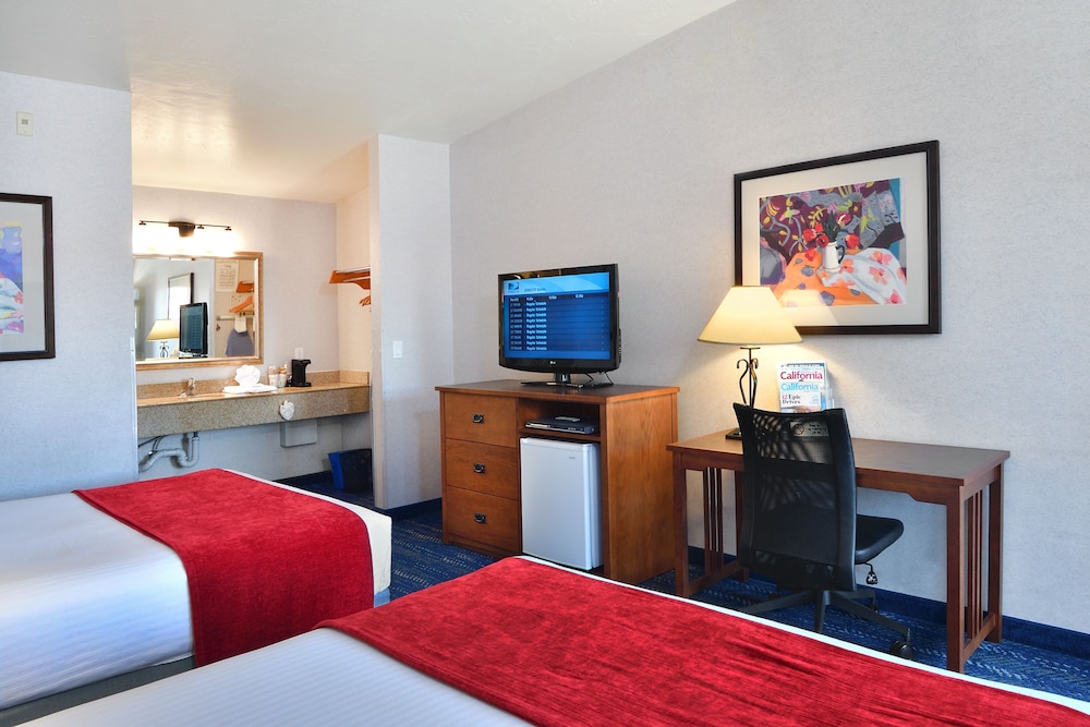 Lamplighter Inn & Suites at SDSU - photo 36