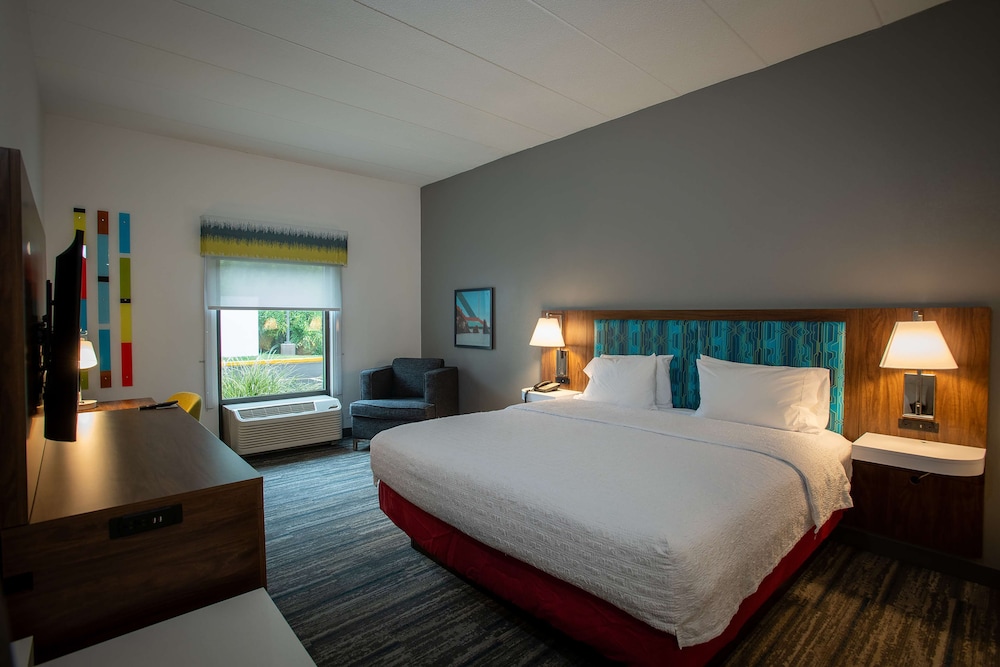 Hampton Inn Seaford - photo 12