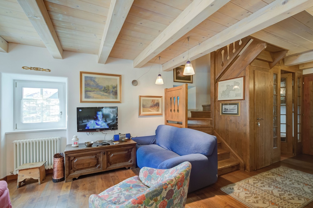 Antico Chalet — 4-Star Luxury Hotel in Livigno, Italy