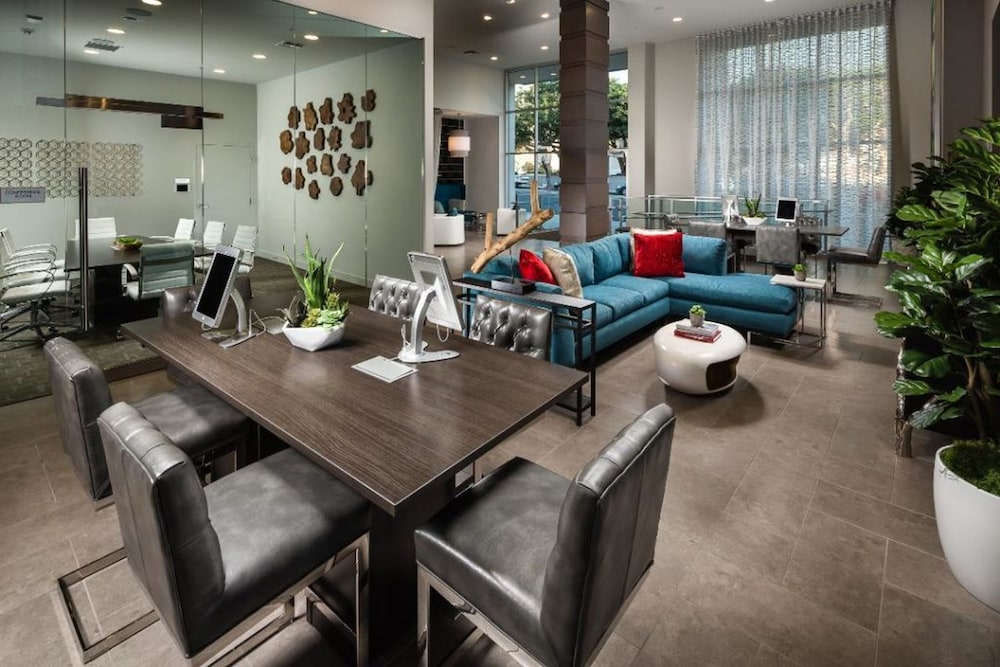 Resort Style Suites in Downtown LA - photo 49