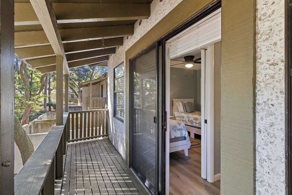 Hilton Head 3BR Retreat Pool Dining & Shops — hotel near Hilton Head Airport