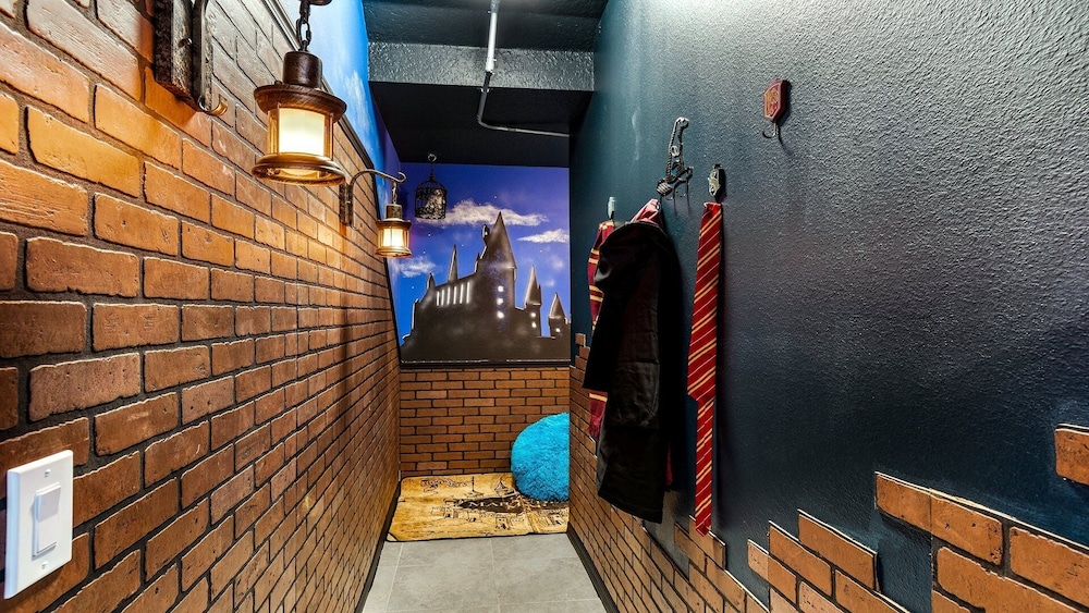 Family friendly Oasis With Game Room & Pool - photo 55