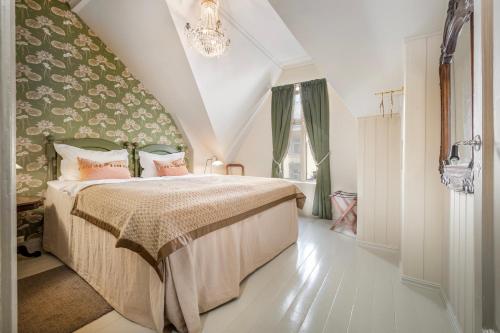 Jugend 1905 — 4-Star Luxury Hotel in Alesund, Norway