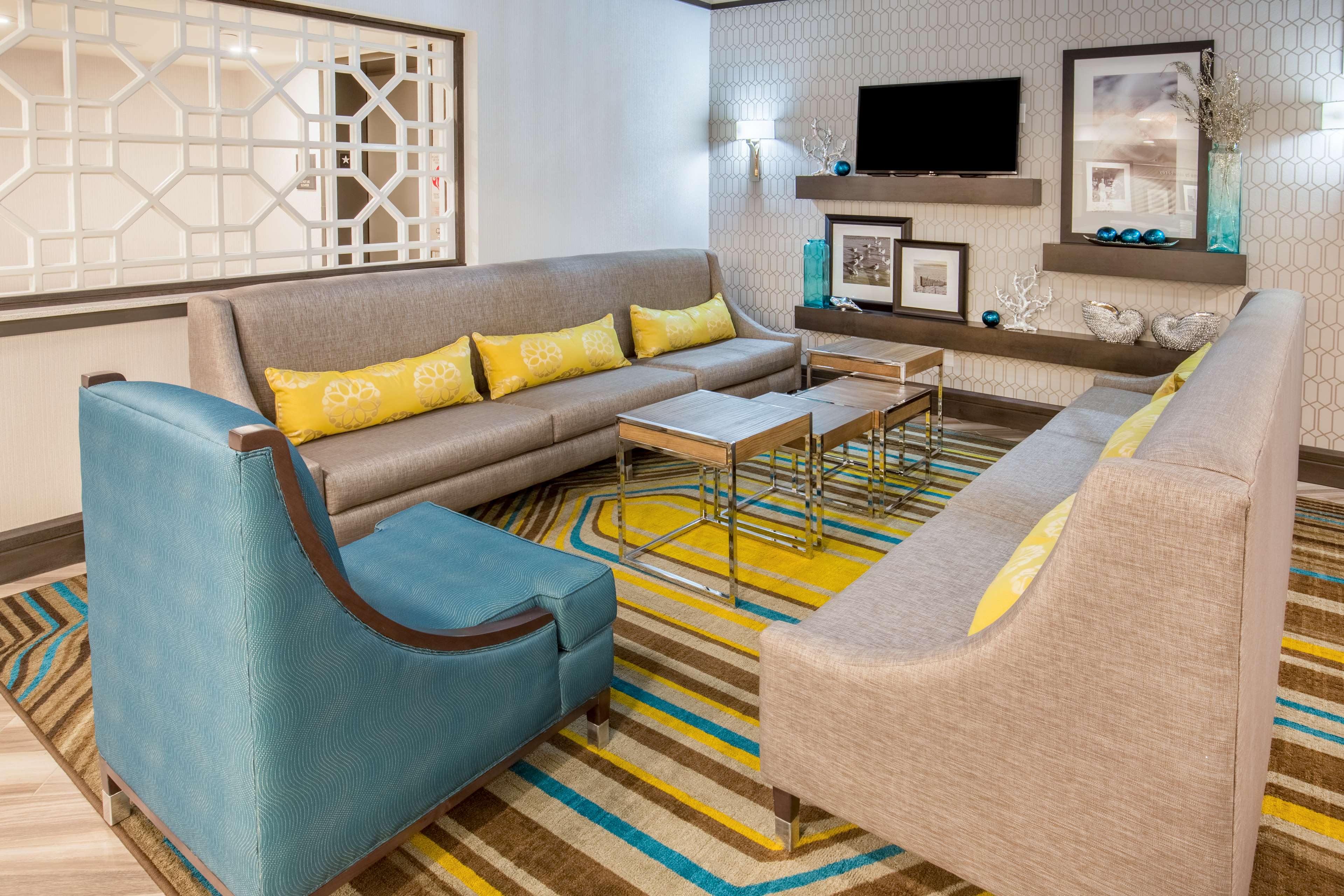 Hampton Inn Monterey - photo 6