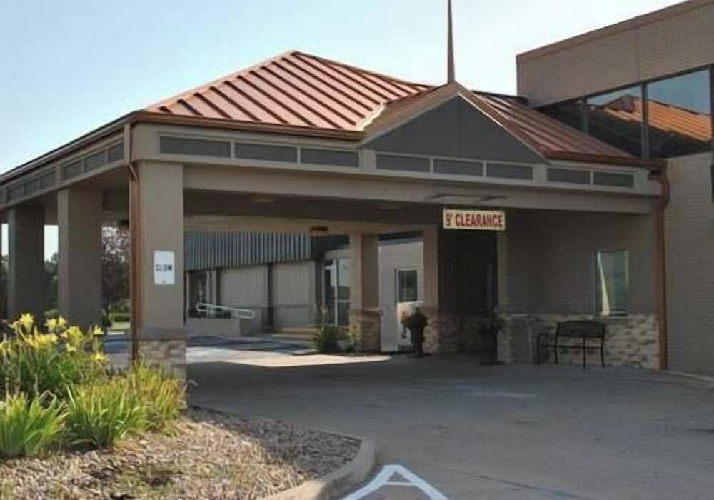 Howard Johnson Hastings - featured photo