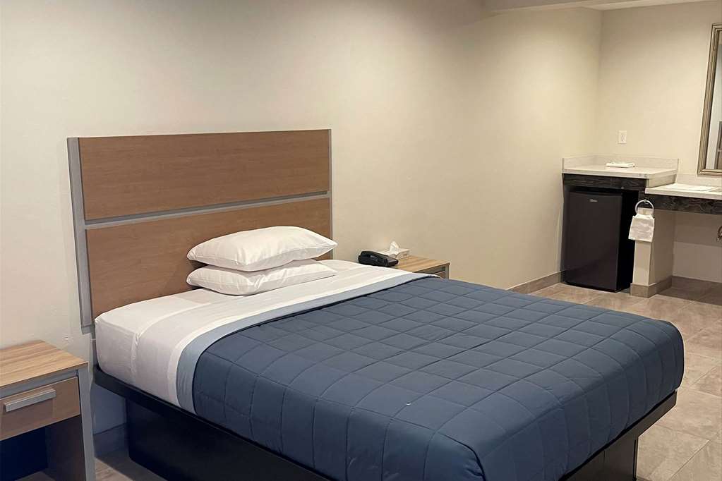 Super 8 by Wyndham Bakersfield CA - photo 13