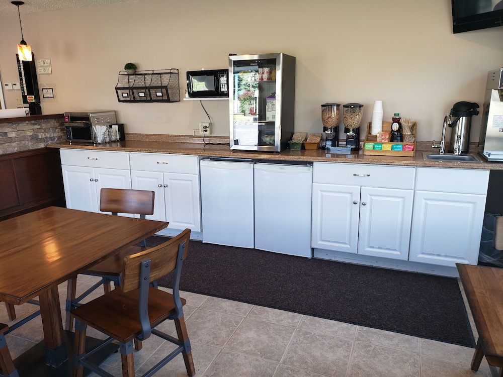 Bridge Street Inn - photo 4