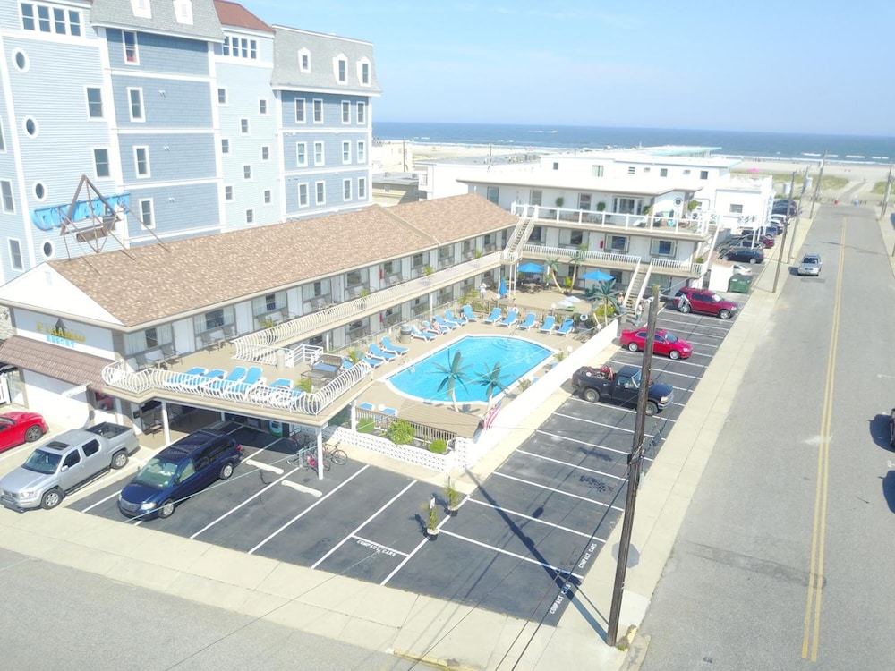 Pyramid Resort Motel - photo 43