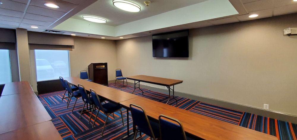 Hampton Inn Hillsville - photo 60