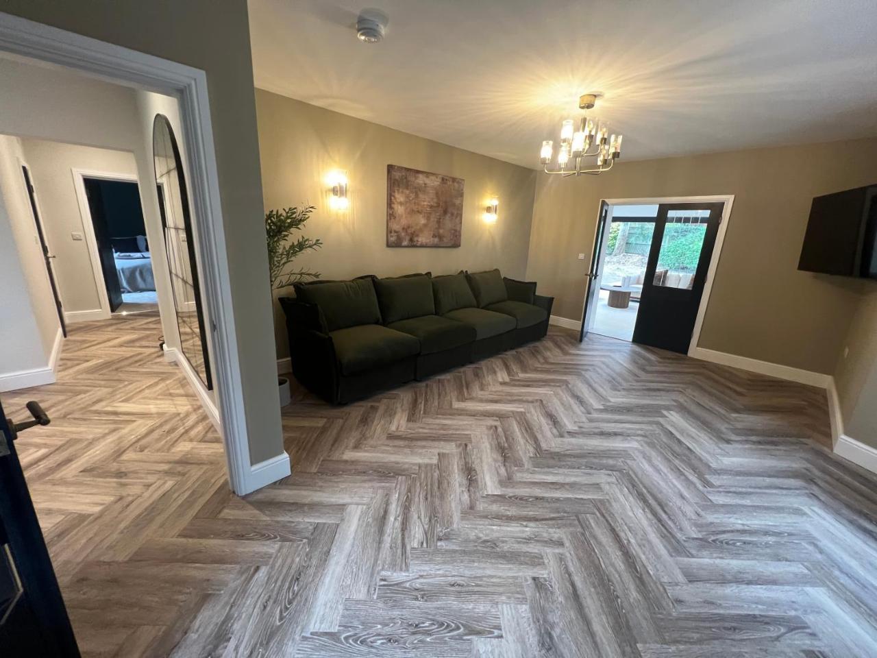 Newly Renovated luxury seaside property with hot tub near to Cromer & Sheringham in Cromer, United Kingdom