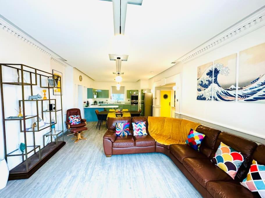 New Waverleys Retreat Stunning Loft Style Ventnor — 4-Star Luxury Hotel in Ventnor, United Kingdom