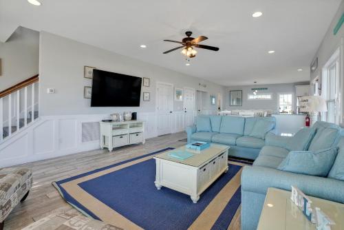 Rushin' to the Beach - photo 12