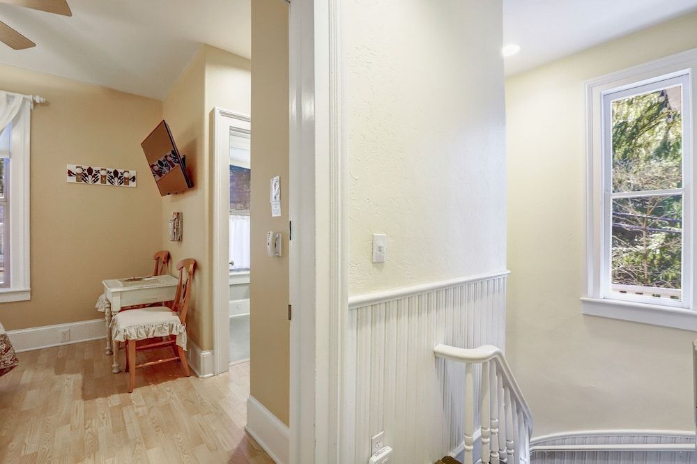 Broad Street Inn - photo 7