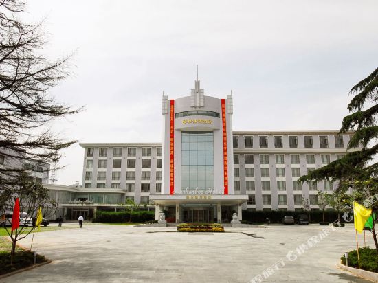 Yihe Harbor Hotel — 4-Star Luxury Hotel in Wuxi, People's Republic of China