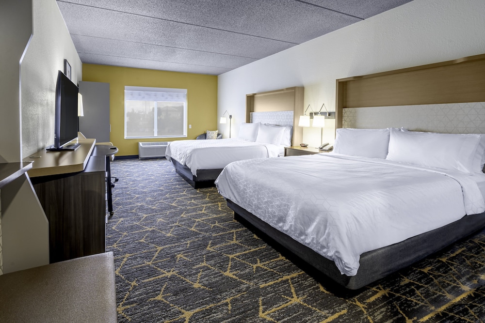 Holiday Inn & Suites Wausau Rothschild by IHG - photo 17