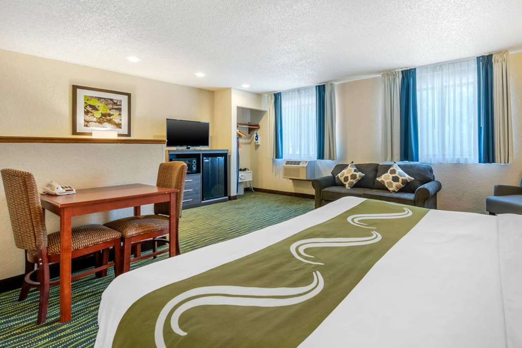Quality Inn & Suites Leesburg Chain of Lakes - photo 27