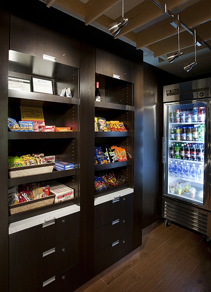 Courtyard By Marriott Portland Hillsboro - photo 21
