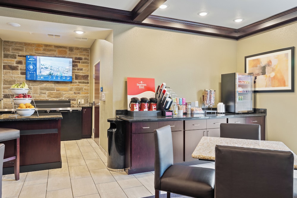 Cobblestone Hotel & Suites Alpine - photo 36
