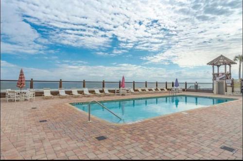 Oceanfront Oasis - last minute hotel in Daytona Beach