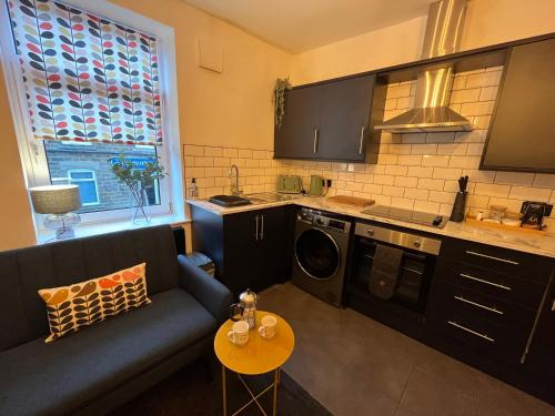 Modern & retro two bedroom apartment in Barnsley — 4-Star Luxury Hotel in Barnsley, United Kingdom