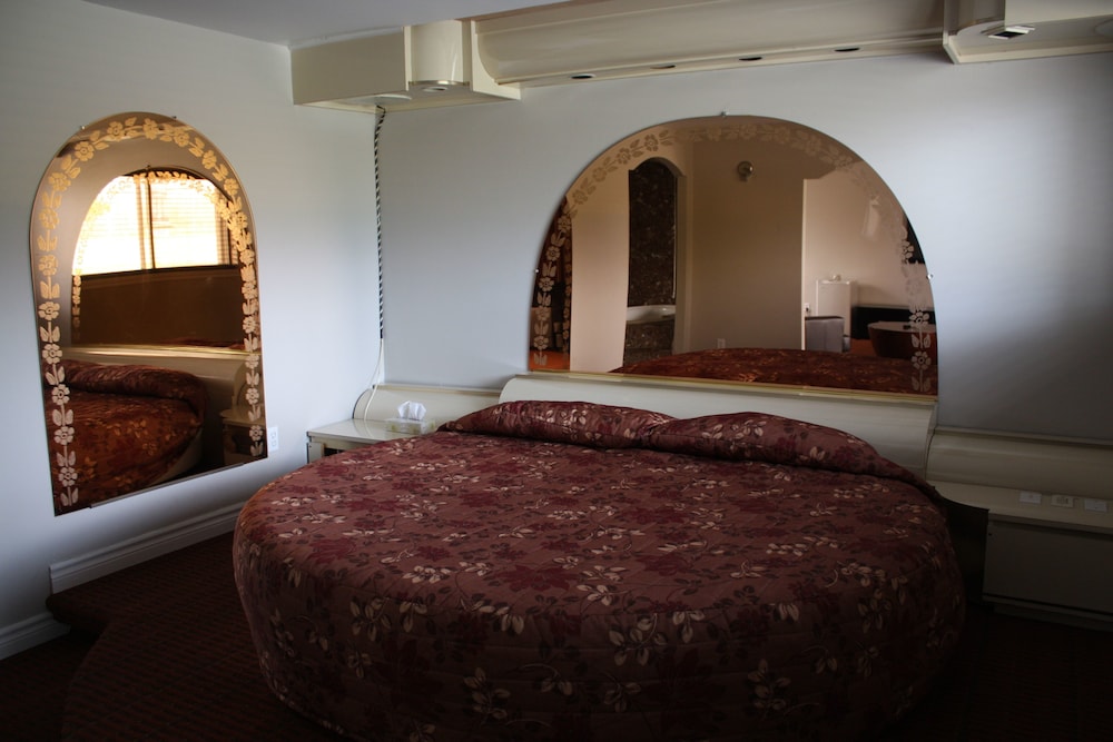 Grand Motel St Hubert in Longueuil, Canada